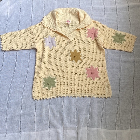 SO Me Crochet Cream Sweater with Multicolored Star Design. - Picture 5 of 12